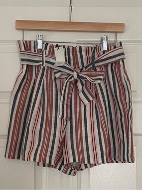 🩳 Francesca's Striped High-Waist Paperbag Shorts with Belt 🩳